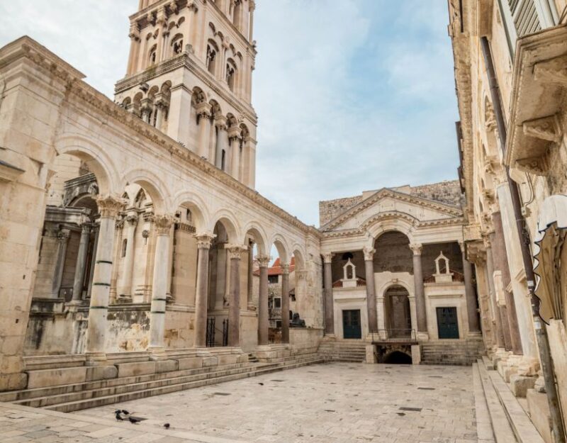 Group Walking Tour - Split Old City Diocletian's Palace - Exploring Diocletian’s Palace: What You Can Expect