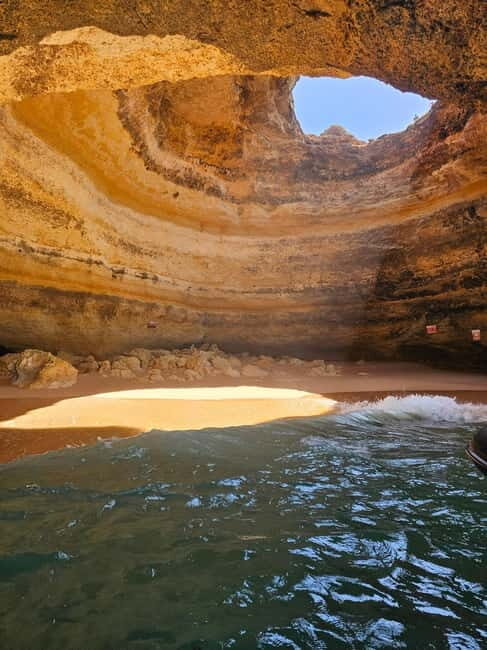 Gruta de benagil e praia da marinha e lugares secretos - The Sum Up