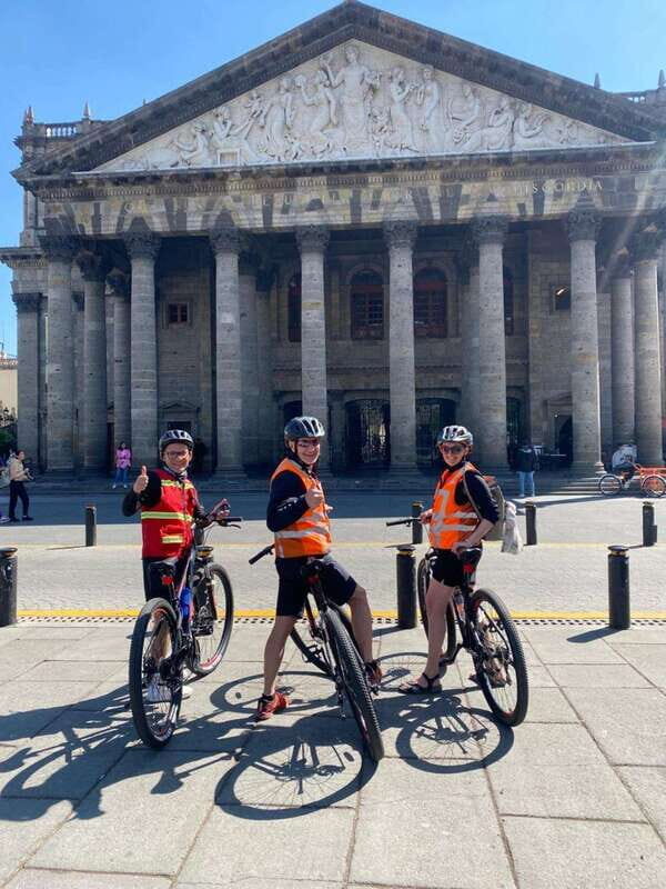 Guadalajara: Bicycle tour of the city visiting places of interest. - FAQs