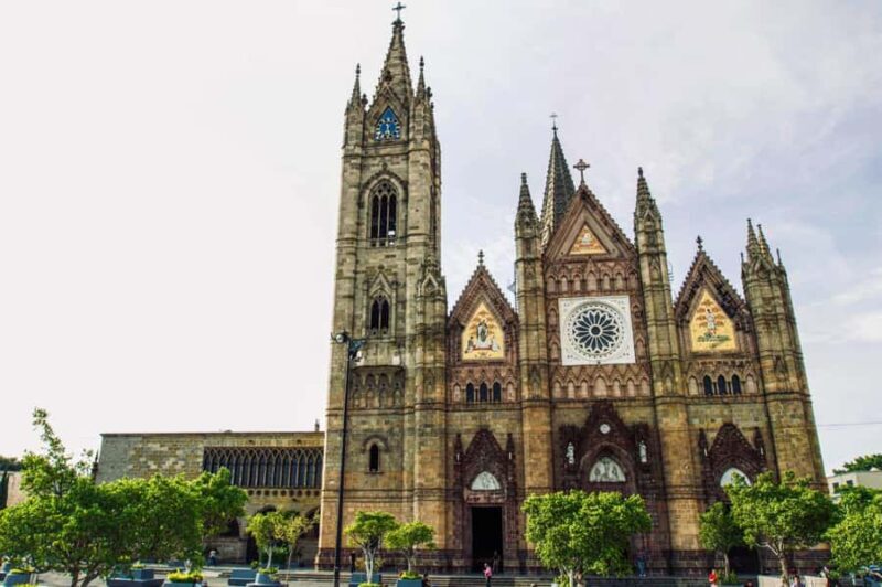 Guadalajara Family Adventure - Private Walking Tour - Mercado Libertad: A Feast for the Senses