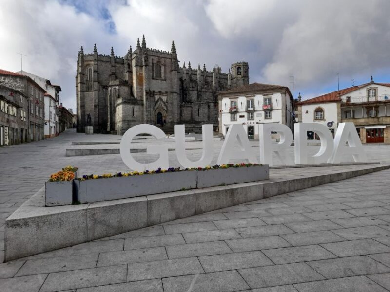 Guarda Tour: Exploring Timeless Stories of its Giants - Key Points