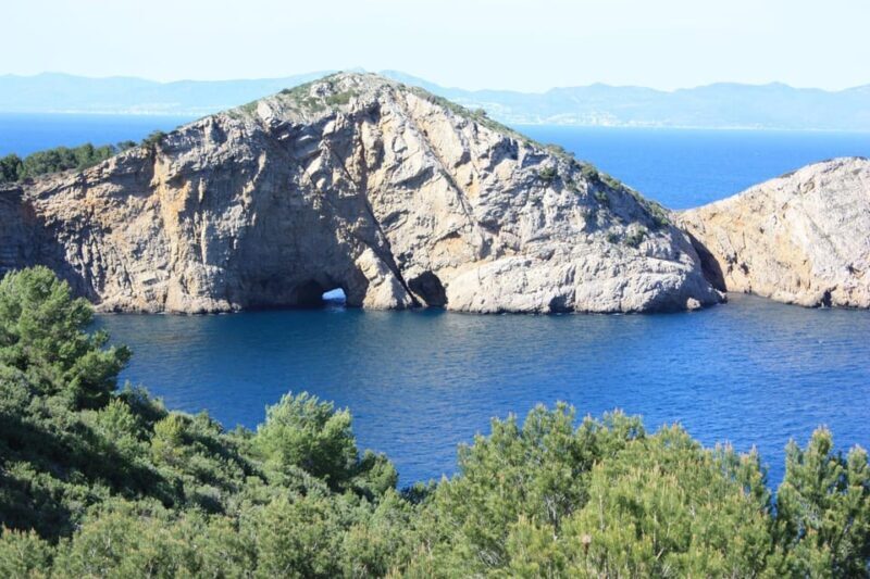 Guided Boat Tour to Medes Islands & Roca Foradada with Swim - FAQs