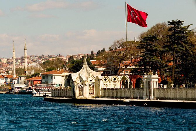 Guided Bosphorus & Black Sea Cruise with Stopover Asia and Lunch - Who Will Love This Tour?