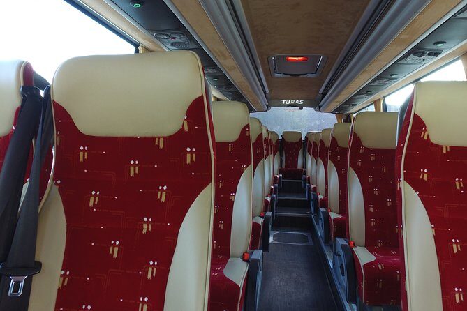 Guided Day Tour of Giant's Causeway from Belfast by Comfortable Coach - FAQ