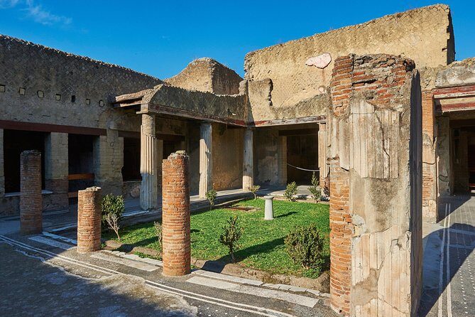 Guided Day Tour of Pompeii and Herculaneum with Light Lunch - The Value