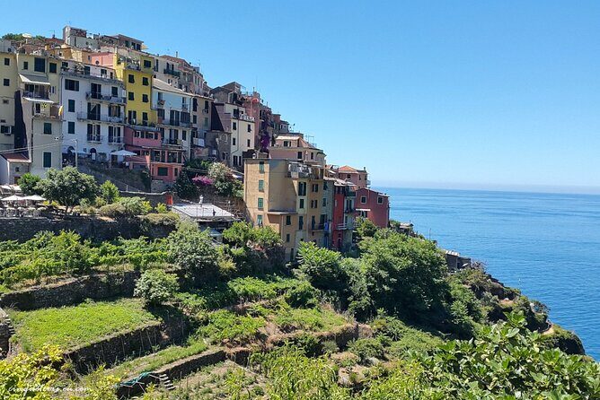 Guided Day Tour on Private Boat to Cinque Terre private boat - Key Points