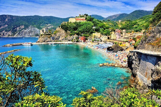 Guided Day Tour on Private Boat to Cinque Terre private boat - FAQs