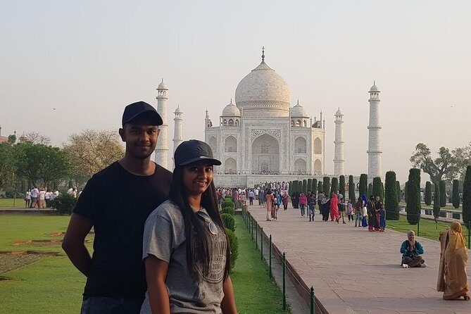 Guided Day Trip from Delhi to Agra & Fatehpur Sikri - Transportation and Overall Experience