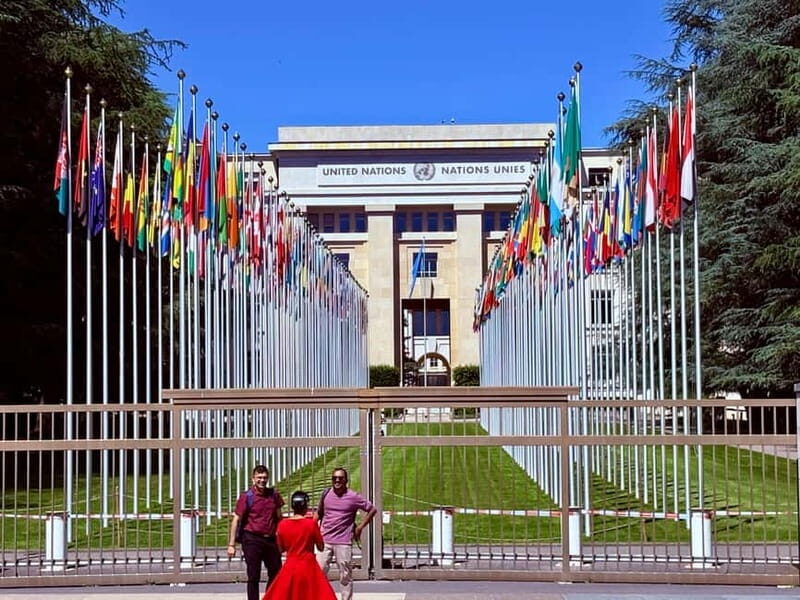 Guided day trip from Geneva with pick-up service - Sights and Experiences: From Landmarks to Leisure