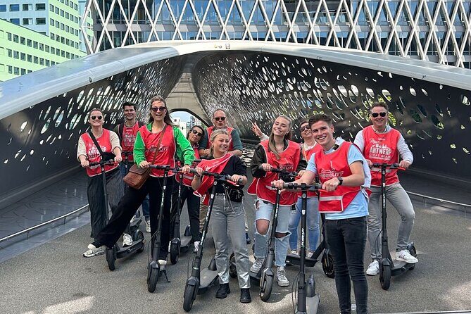 Guided E-kickscooter tour: The big five of Antwerp - FAQ