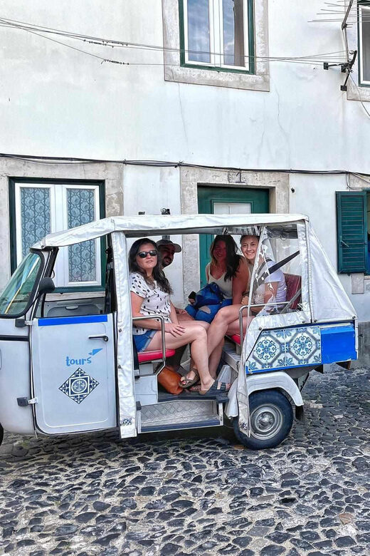 Guided Electric Piaggio Tuk-Tuk Tour of Historic Lisbon - Why Choose the Electric Piaggio Tuk-Tuk Tour?