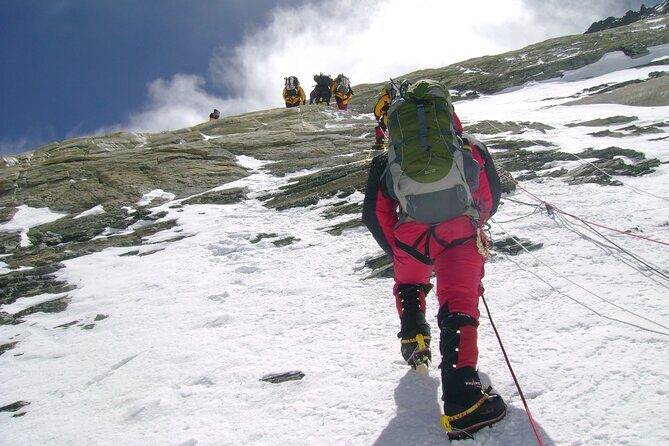 Guided Everest expedition - Nepal side - Key Points