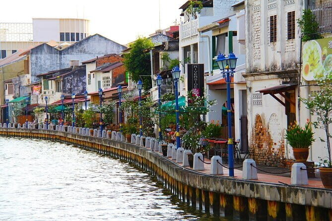 Guided Fair Flies, Selayang Hot Spring, Batu Caves tour with Dinner - Authentic Insights from Reviews