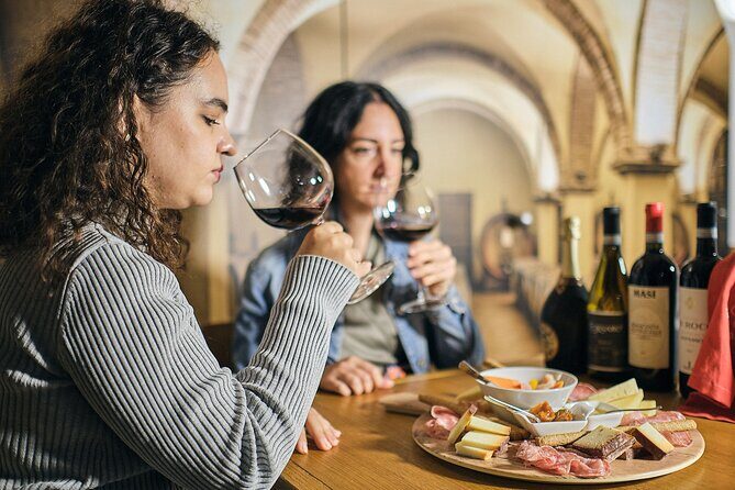 Guided Food Tour with Wine Tastings in Genoa - Exploring the Itinerary in Detail