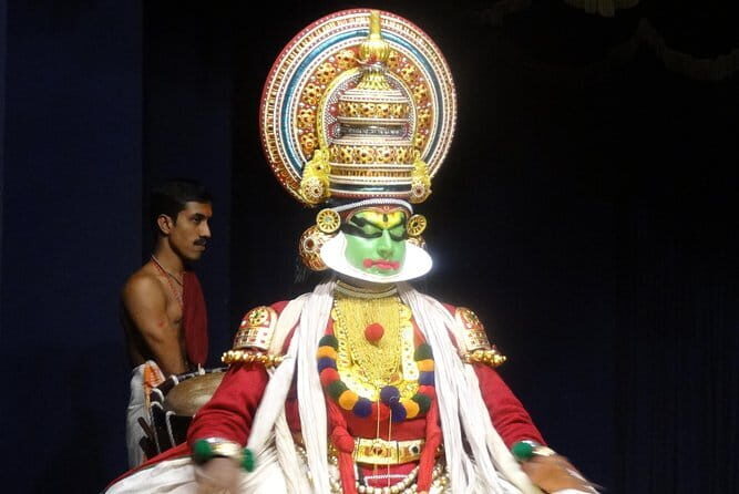 Guided Full day private city tour of Cochin with Kathakali Dance Show - Key Points