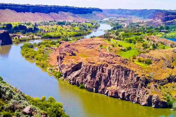 Guided Half-Day Tour to Dierkes Lake & Shoshone Falls - What Makes This Tour Stand Out