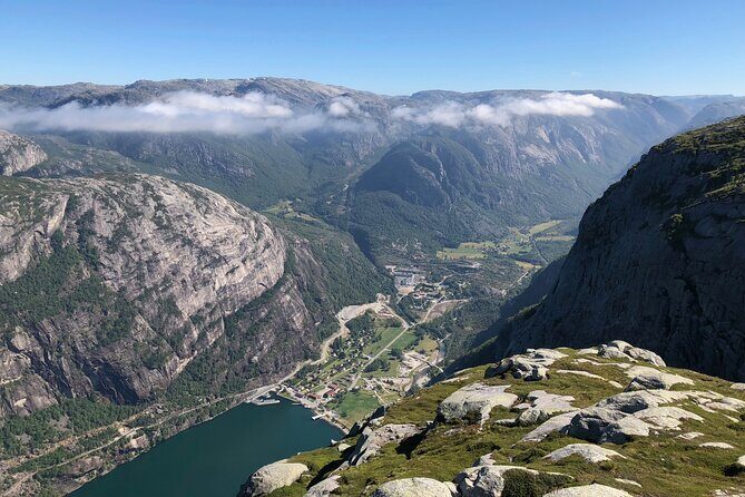 Guided hike to Kjerag and Kjeragbolten - The Sum Up