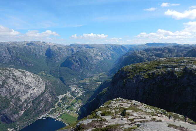 Guided hike to Kjerag and Kjeragbolten - Frequently Asked Questions