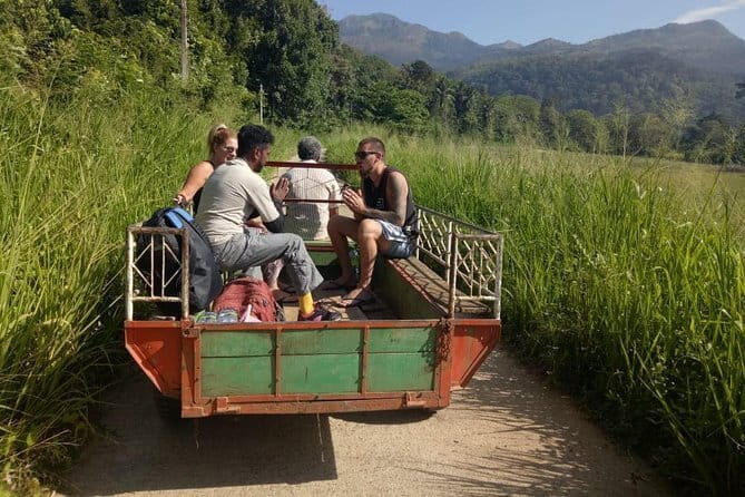 Guided Hike to Little Adams Peak and Nine Arch Bridge - FAQ