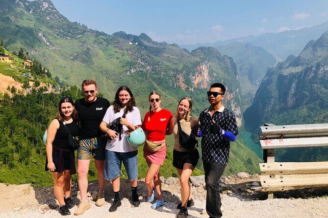 Guided Multi-2D/ 3D/ 4D Motorbike with JASMINE Tour in Ha Giang - Starting in Hanoi and Heading North