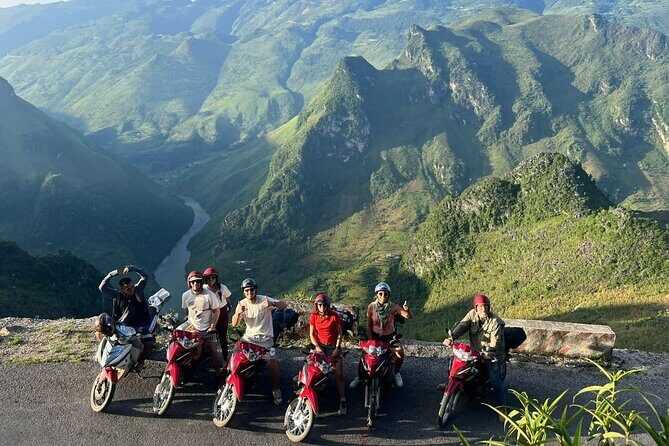 Guided Multi-2D/ 3D/ 4D Motorbike with JASMINE Tour in Ha Giang - Day 2: Markets, Mountain Passes, and the Ma Pi Leng