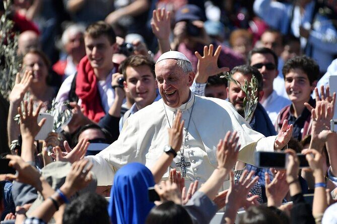 Guided Papal Audience Tour with privileged access - An In-Depth Look at the Guided Papal Audience Tour with Privileged Access