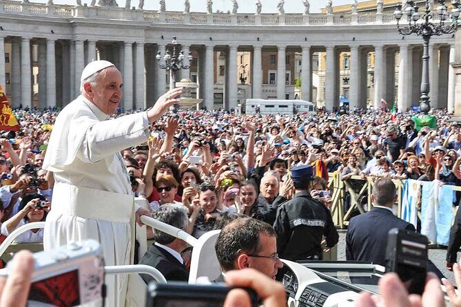Guided Papal Audience Tour with privileged access - Key Points