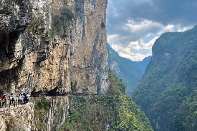 Guided Private Day Tour of Chongqing Wulong Karst - Key Points