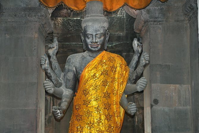 Guided Private Tuk Tuk Tour to Angkor Wat and Small Circle with Two Extras - Key Points