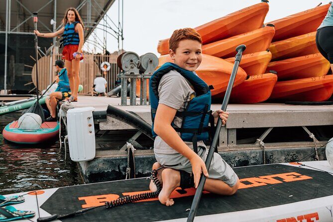 Guided Single Kayak Tour of Hidden Coves at Canyon Lake - Key Points