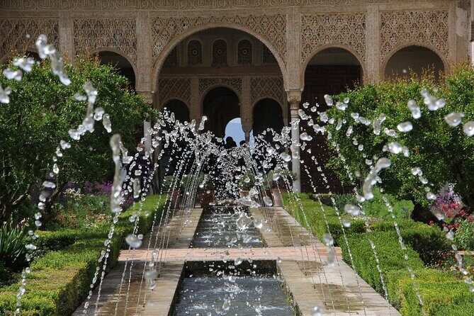 Guided Tour Alhambra, Generalife and Alcazaba without Nasrid Palaces - Who Should Book This Tour?