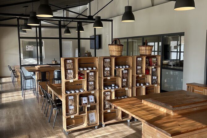 Guided tour and tasting in mushroom cultivation - Key Points