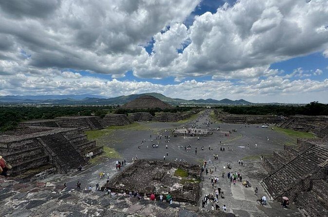 Guided Tour in Area with Cave Breakfast and CDMX Transportation - Practical Tips for Travelers