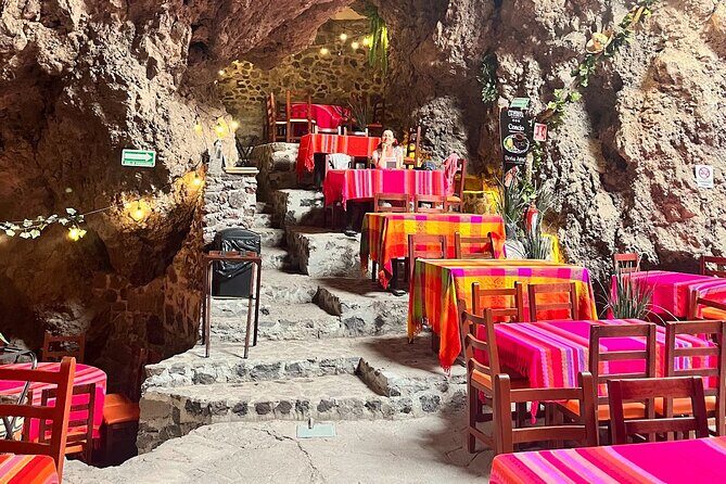 Guided Tour in Pyramids + Transportation + Breakfast in Cueva - Who Should Consider This Tour?