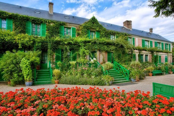 Guided tour Monet's house and gardens/small group - A Deep Dive into the Monet Experience