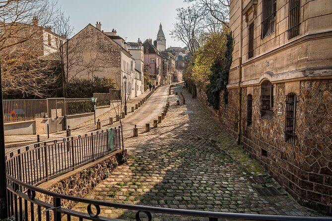 Guided tour of Montmartre and Cruise on the Seine - The Sum Up