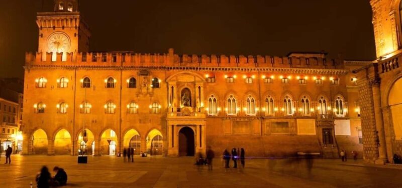 Guided Tour of Palazzo D'Accursio - A Closer Look at the Tour Experience