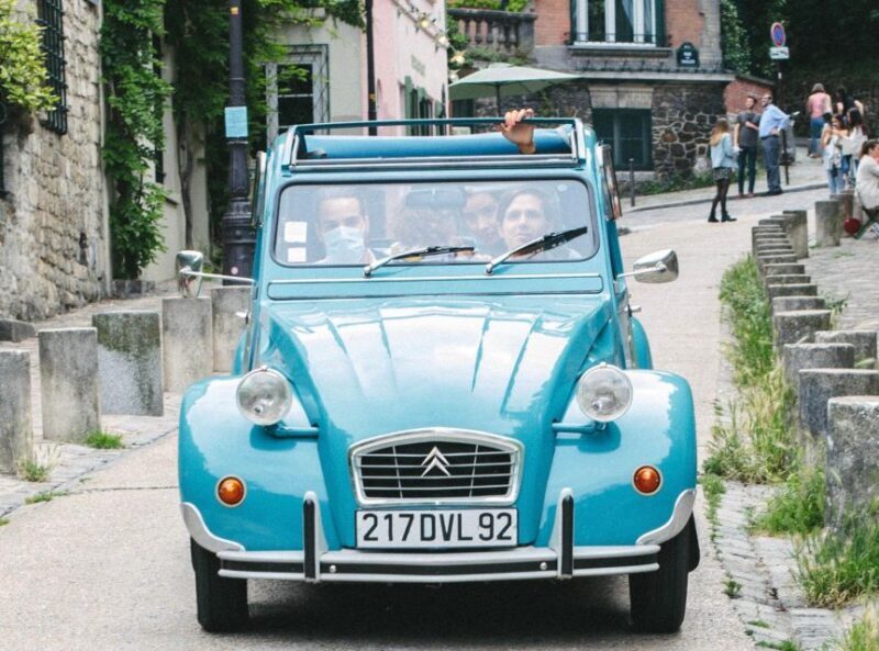 Guided Tour of Paris in Citroën 2CV - Guided Tour of Paris in Citroën 2CV