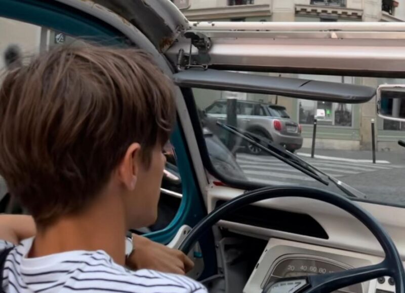 Guided Tour of Paris in Classic Convertible - The Sum Up