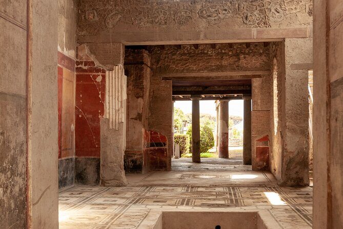 Guided Tour of Pompei, Lunch and Wine from Sorrento - FAQ