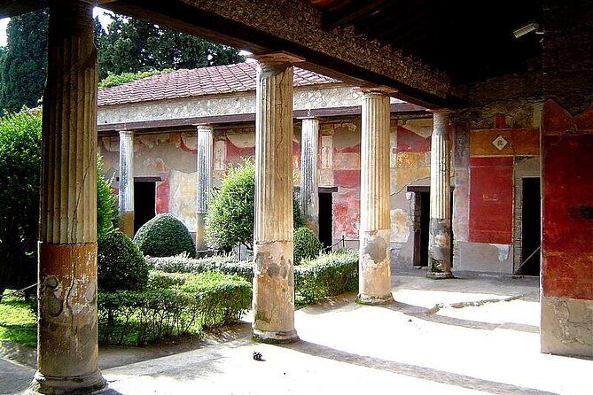 Guided tour of Pompeii excavations from Sorrento - FAQs