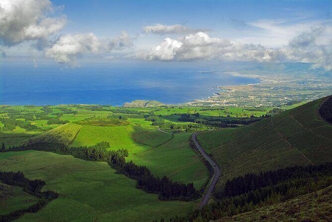 Guided tour of Sete Cidades & Lagoa do Fogo, lunch included - Exploring São Miguel: A Complete Review of the Sete Cidades & Lagoa do Fogo Tour