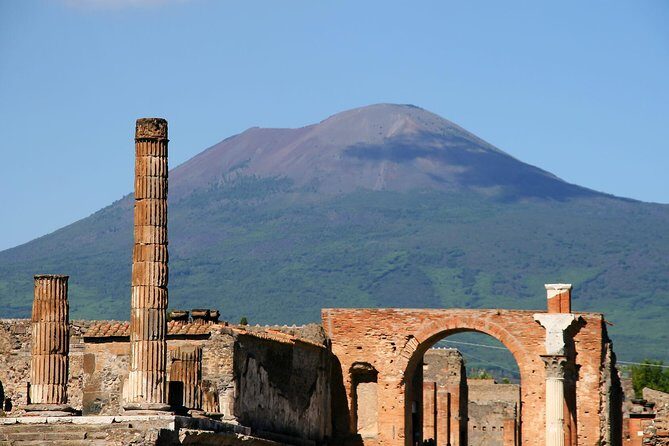 guided tour of the archaeological excavations of Pompeii - Key Points