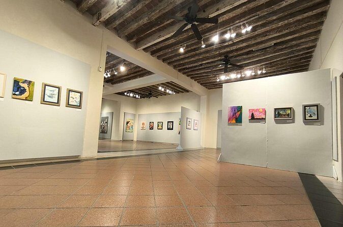 Guided tour of the art galleries of the Historic Center - Who Will Appreciate This Tour Most?