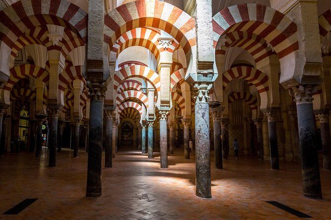 Guided tour of the Mosque with entrance included - Exploring the Mosque of Cordoba: An Architectural Marvel
