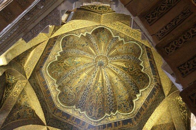 Guided tour of the Mosque with entrance included - FAQs