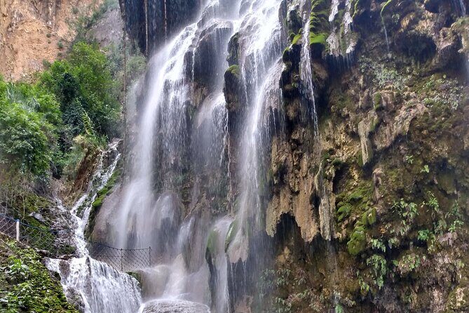 Guided Tour of the Spectacular Grottoes of Tolantongo - Authenticity and Unique Aspects