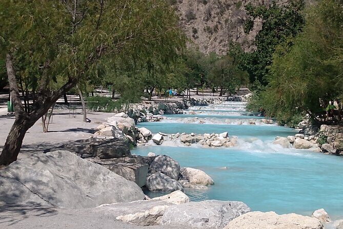 Guided Tour of the Spectacular Grottoes of Tolantongo - Who Should Consider This Tour?