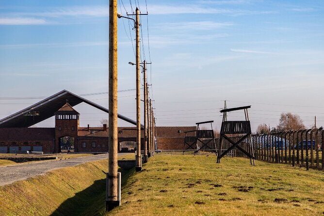Guided Tour to Auschwitz-Birkenau from Warsaw - The Itinerary in Detail