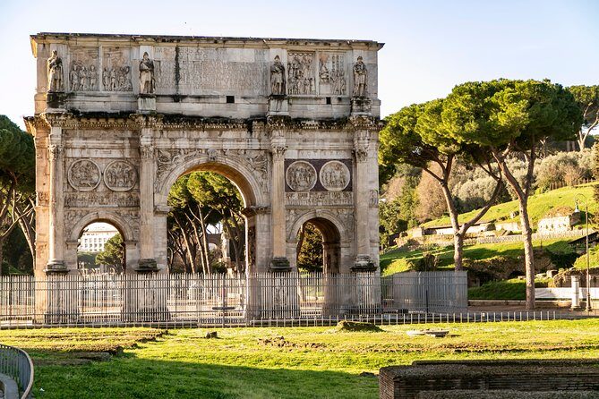 Guided Tour to Colosseum, Roman Forum and Palatine Hill - Exploring Ancient Rome: A Guided Tour of the Colosseum, Roman Forum, and Palatine Hill